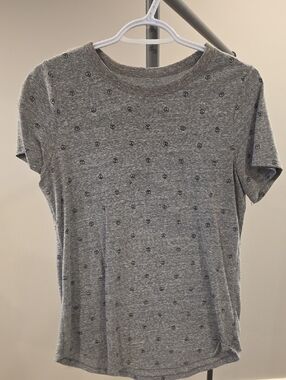 Old Navy Gray Short Sleeve Tee with Tiny Navy Motifs